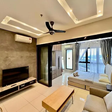 Highpark Suites In Petaling Jaya, Kelana Jaya By Plush Kampong Baharu Sungai Way Exterior photo