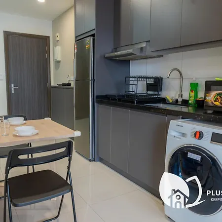 Highpark Suites In Petaling Jaya, Kelana Jaya By Plush Kampong Baharu Sungai Way Exterior photo